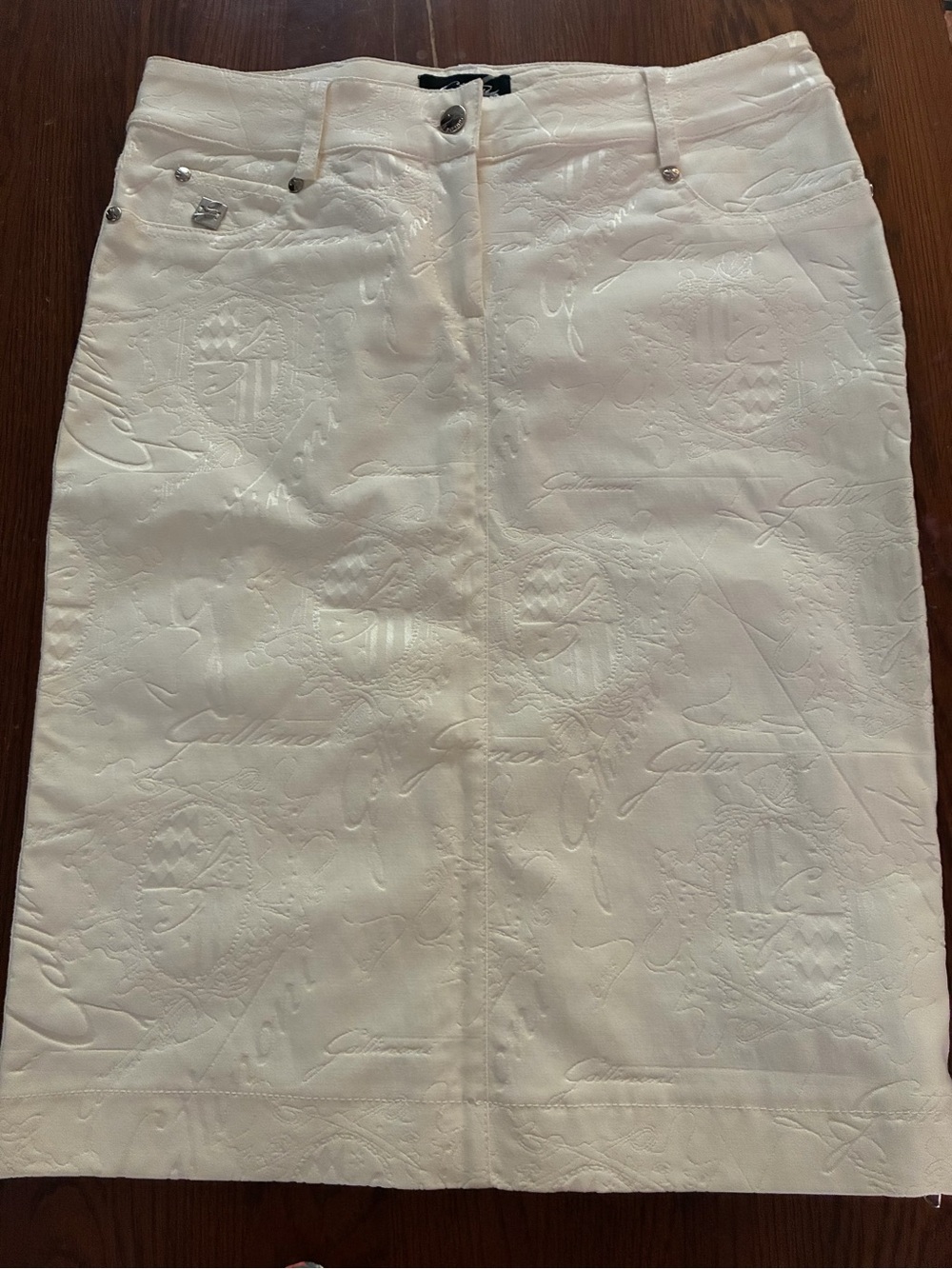 Gattinoni Elegant  White Embossed A-Line Skirt
